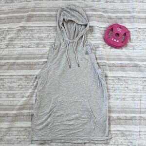 💪🏻 Reebok Light Grey Medium Hooded Pocket Muscle Tee